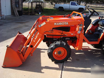 2007 kubota tractor, B7510 with loader