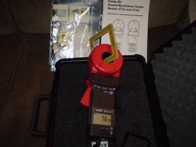 Aemc 3711 ground resistance clamp meter