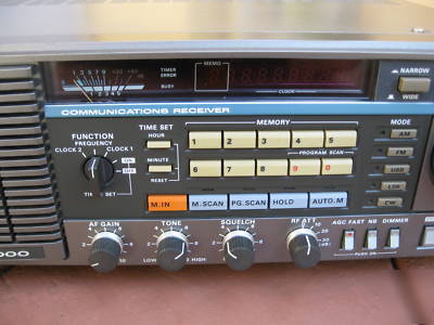 Kenwood r-2000 hf receiver with vc-10 vhf converter 