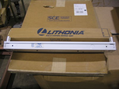 New old stock 24 in. lithonia fluorescent light