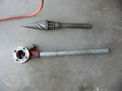 Ridgid 300 pipe threader power drive + 1206 stand 535