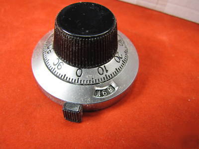 Box of 10 vishay dials mod 21-A11