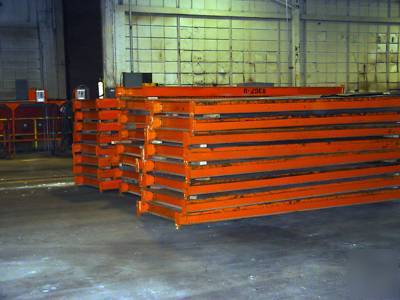 Heavy pallet racking