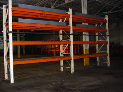 Heavy pallet racking