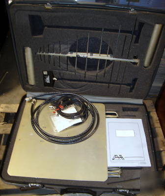 Ah systems ak-18G 20HZ - 18GHZ antenna kit in case