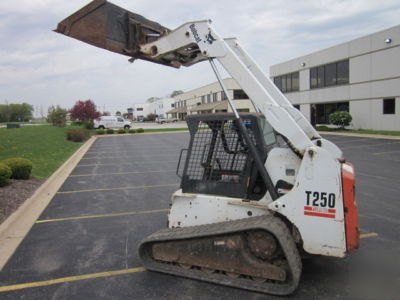 Bobcat T250 compact trac loader low hours 