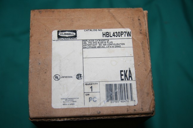 New hubbell pin sleeve plug watertight HBL430P7W 430P7W 