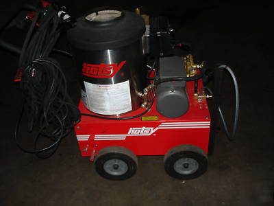 Hot water pressure washer hotsy 555 1300 psi 115V elect