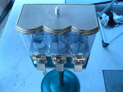 Triple three head 1-800 vending machine gum candy