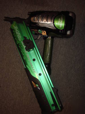Hitachi NR90AD 3-1/2