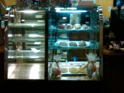 Pastry display case, dual zone, curved glass, 48 inch