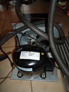 Dixie-narco vending refrigeration deck