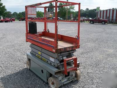 2003 skyjack SJIII3219 scissor lift - aerial - boom