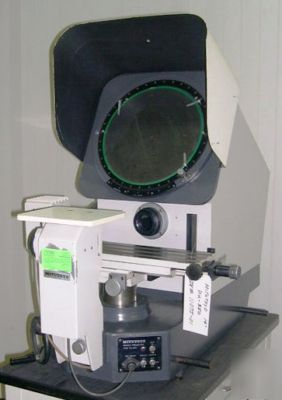 Mitutoyo ph 350 horizontal bench top optical comparator