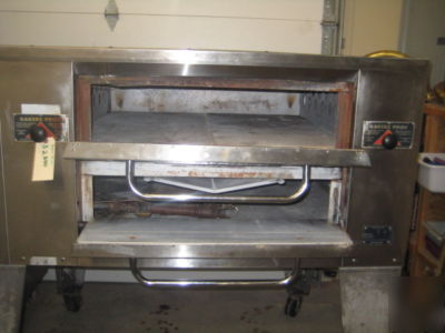 Bakers pride gas single deck pizza oven