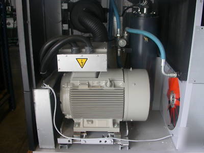 Chicago pneumatic CPD100 hp rotary screw air compressor