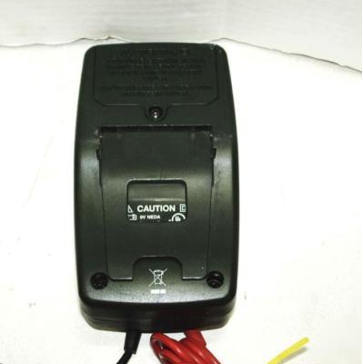 Greenlee dm-40 digital multimeter 300V ac / dc