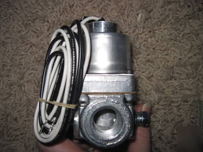 New basotrol baso automatic gas valve H91EA-8 120V 60HZ 