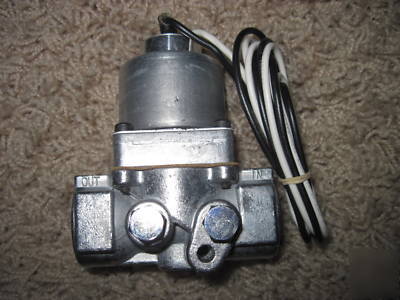 New basotrol baso automatic gas valve H91EA-8 120V 60HZ 