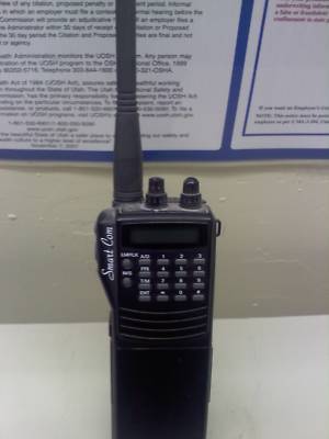 New brand smart com 32 channel 4 watt uhf portable