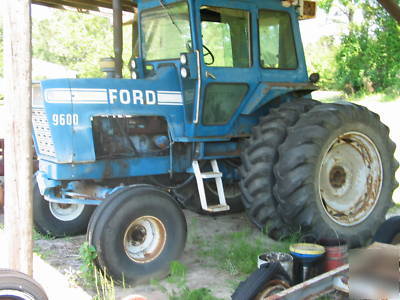 Ford 9600, dual wheel, cab with a/c tractor 