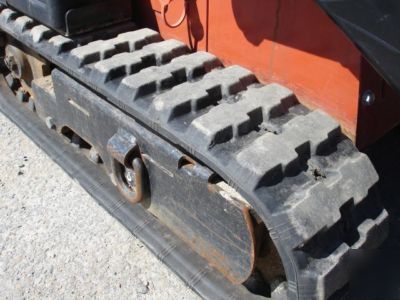 2006 ditch witch SK350 stand on skid steer, tracks