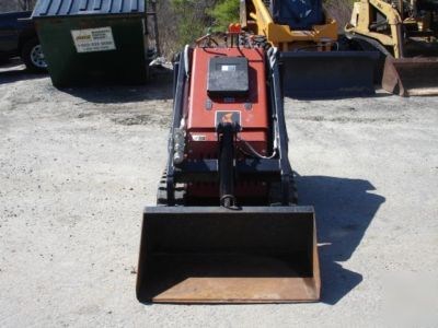 2006 ditch witch SK350 stand on skid steer, tracks