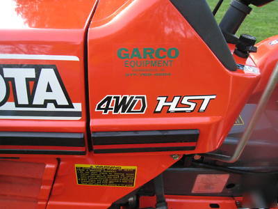 Kubota B1750HSD compact tractor w/ 60