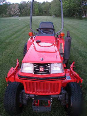 Kubota B1750HSD compact tractor w/ 60
