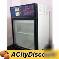 5 cu.ft true mfg. counter top display beverage cooler