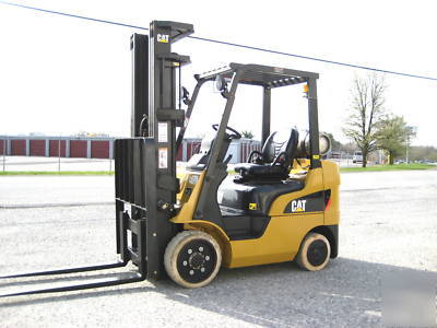 07' cat 5,000# forklift, lp gas, 217