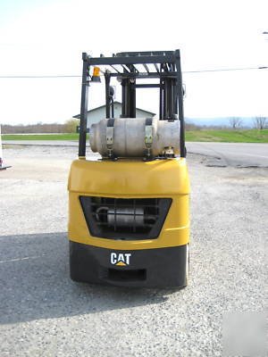 07' cat 5,000# forklift, lp gas, 217