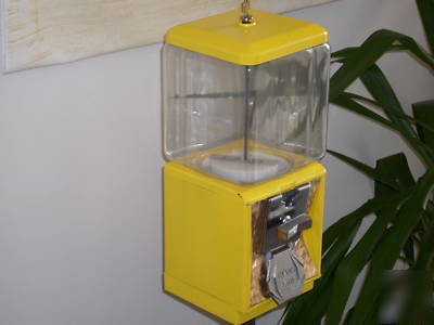 A&a global nw candy/ gumball vending machine yellow