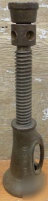 Vintage simplex house, barn, railroad 2 x 10 screw jack
