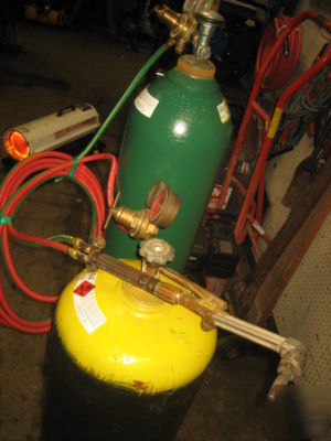 Welding tanks oxygen acetylene with cutting set up 