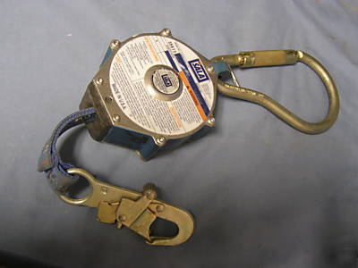 Dbi sala 3103020 heavy-duty retractable safety harness