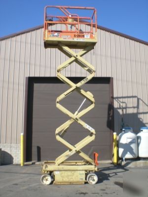 Jlg 1932E2 19' scissor man aerial lift 500 lb cap 