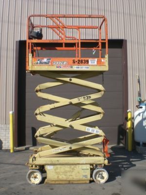 Jlg 1932E2 19' scissor man aerial lift 500 lb cap 