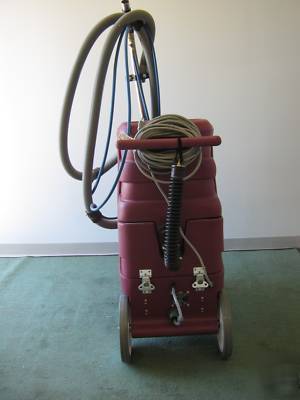 Minuteman TRS14 carpet extractor