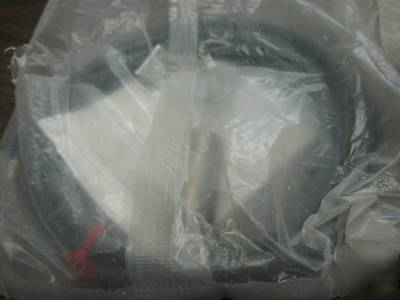 New E2E-X5Y1-us omron proximity switch 24 to 240V ac 