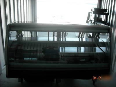 New hussman 6 ft curved deli case w/ compressor