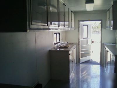 8.5X20 2010 concession trailer