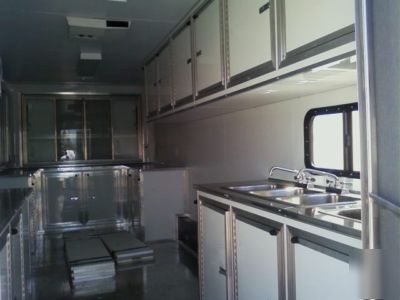 8.5X20 2010 concession trailer