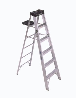 Werner 3 foot aluminum stepladder - 300 lb rated