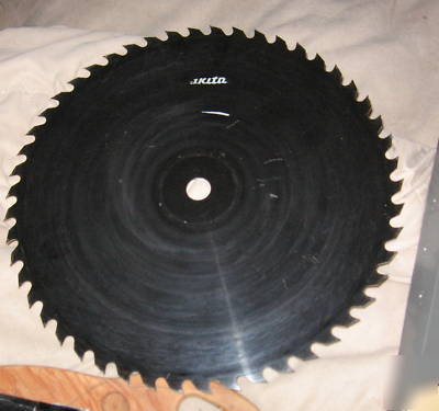 New makita beam saw 5402-a, / 4 blades