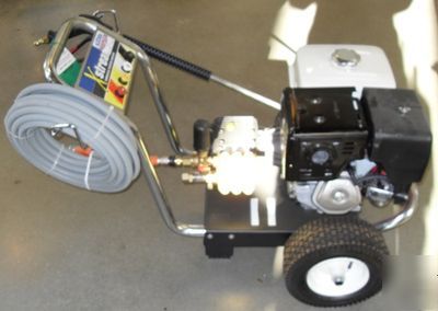New be x-stream pressure washer 4000 psi 4 gpm honda 
