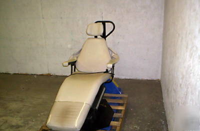 Adec 1005 hydraulic dental equipment patient chair 