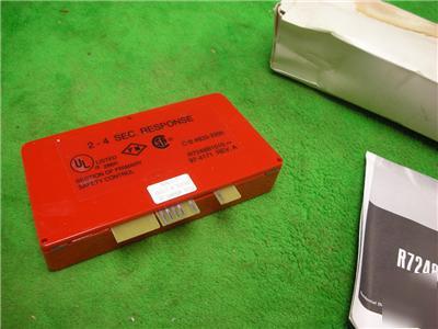 R7248B-1010 833-2205 dynamic self-check flame amplifier