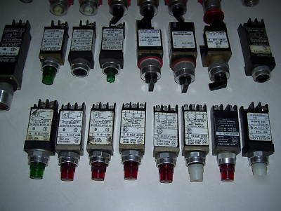 Allen bradley large lot 30 pcs switches lights buttons