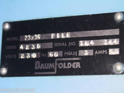 Baumfolder with pile feeder and right angle folder